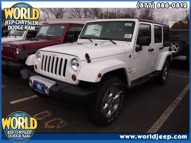 2013 JEEP Wrangler Unlimited  Bucket Seats 12 miles VIN 1C4BJWEG0DL538247 37590