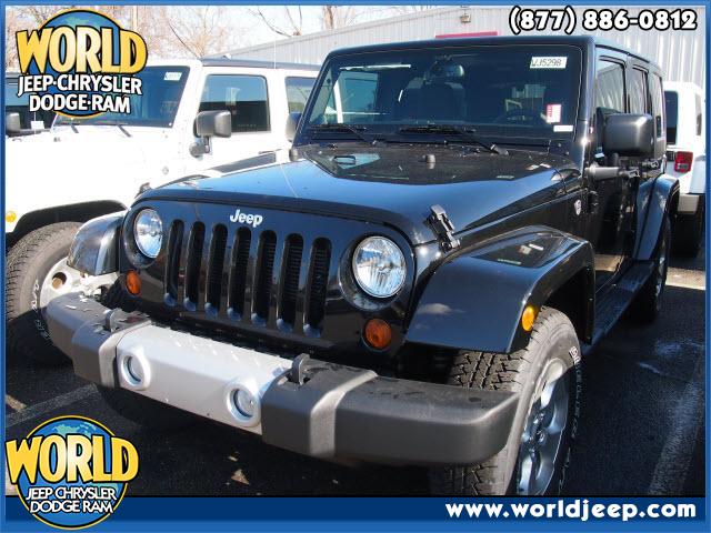 2013 JEEP Wrangler Unlimited  side steps Auxiliary Audio Input Bucket Seats MP3 Player Power Do