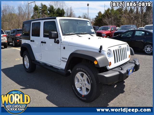2013 JEEP Wrangler Unlimited  blue tooth mp3 audio input 24S CUSTOMER PREFERRED ORDER SELECTION P