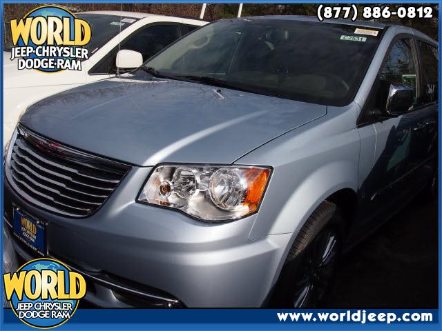 2013 Chrysler Town & Country