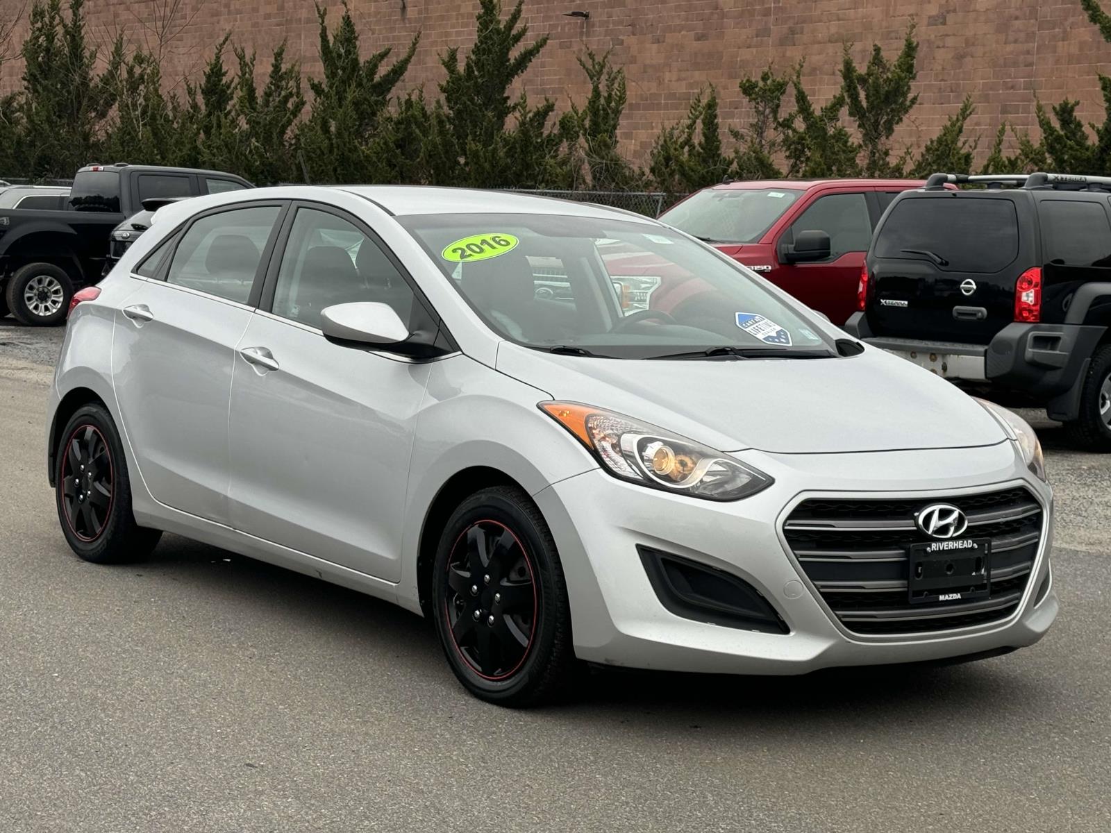 Used 2016 Hyundai Elantra GT Base with VIN KMHD35LH0GU261196 for sale in Riverhead, NY