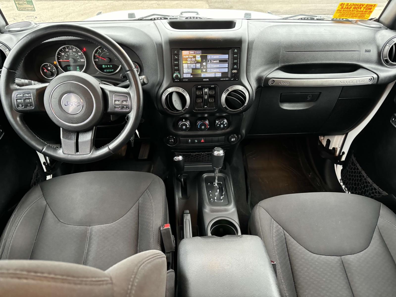 2015 Jeep Wrangler Unlimited Sport 17