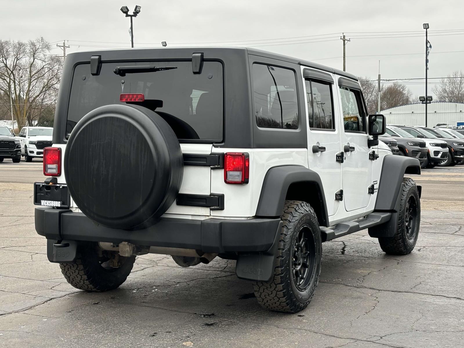 2015 Jeep Wrangler Unlimited Sport 25