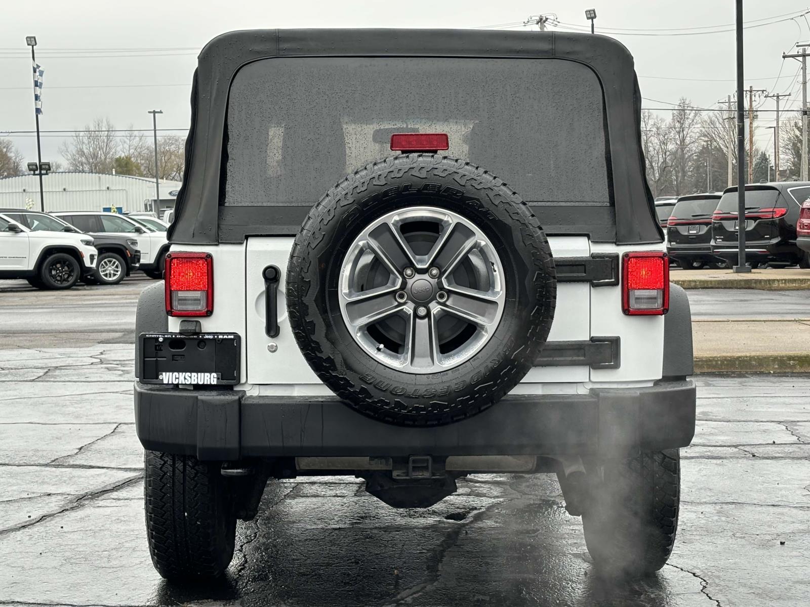 2017 Jeep Wrangler Unlimited Rubicon 29