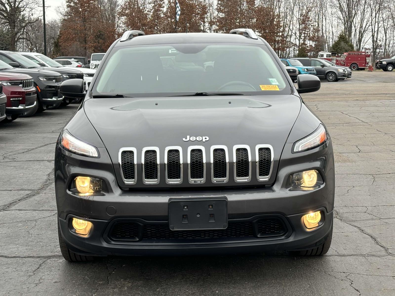 2015 Jeep Cherokee North 26