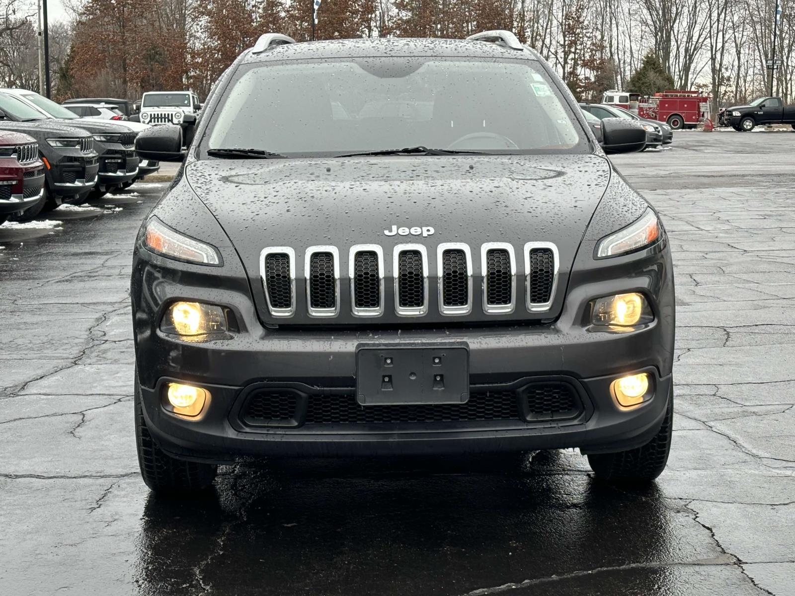 2015 Jeep Cherokee North 26