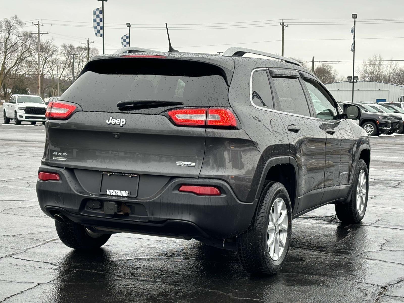 2015 Jeep Cherokee North 29