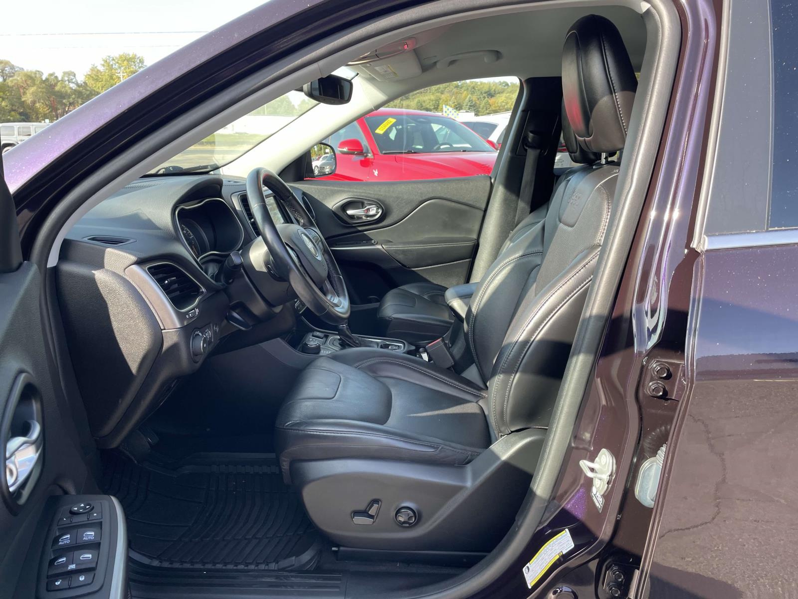 2021 Jeep Cherokee Latitude Lux 3