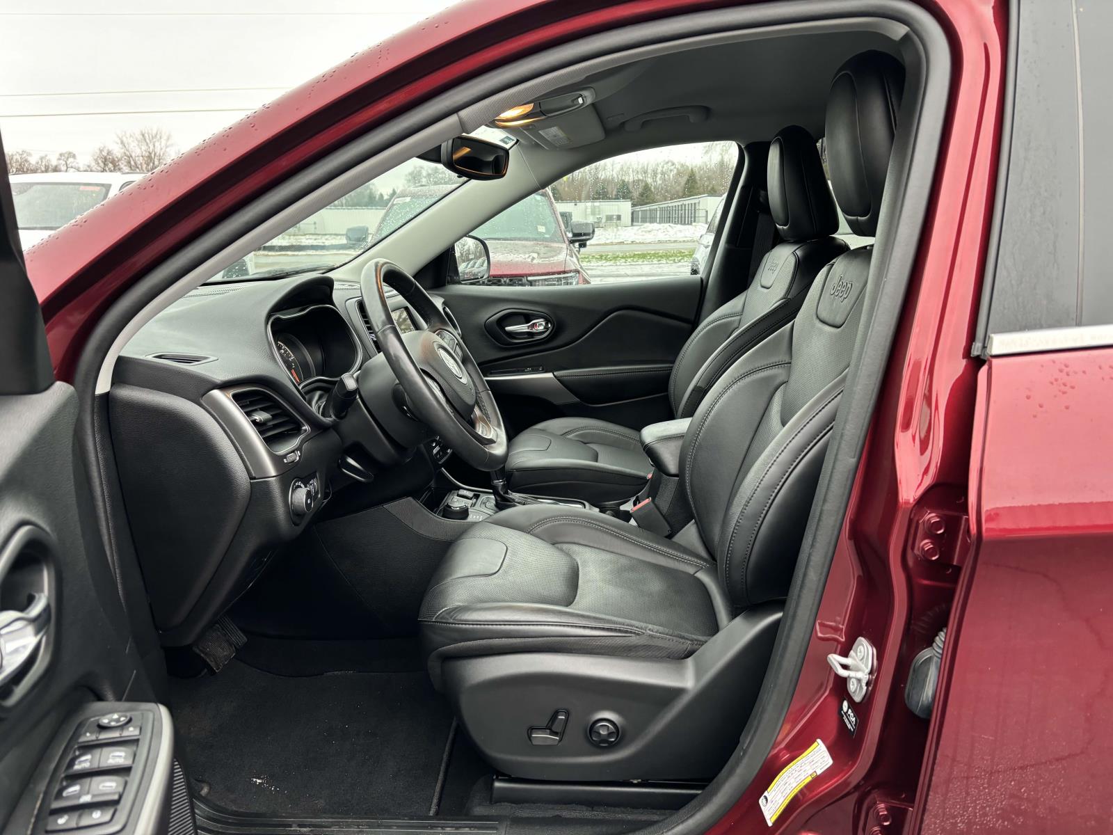 2021 Jeep Cherokee Latitude Lux 3