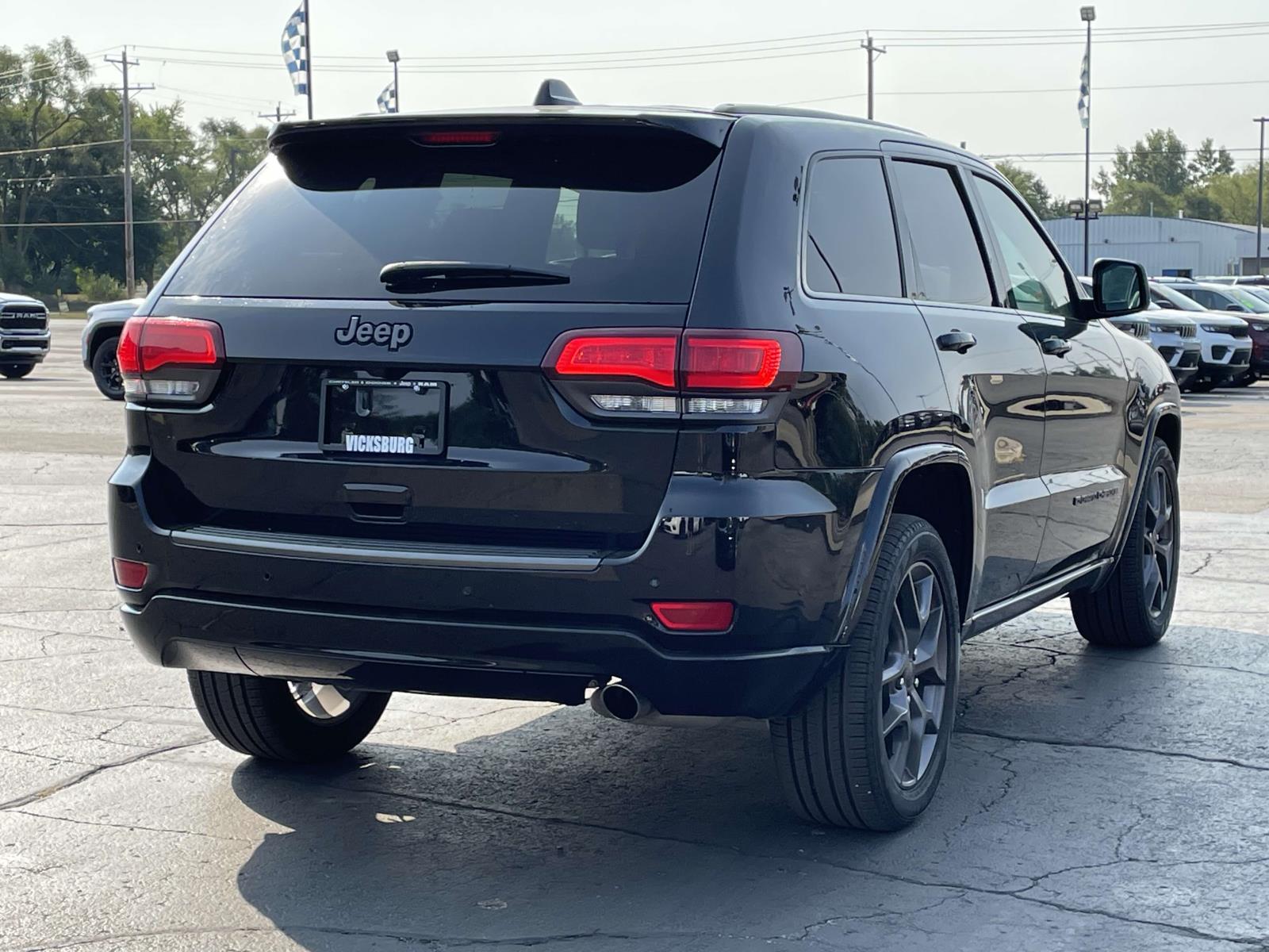 2021 Jeep Grand Cherokee 80th Anniversary 34