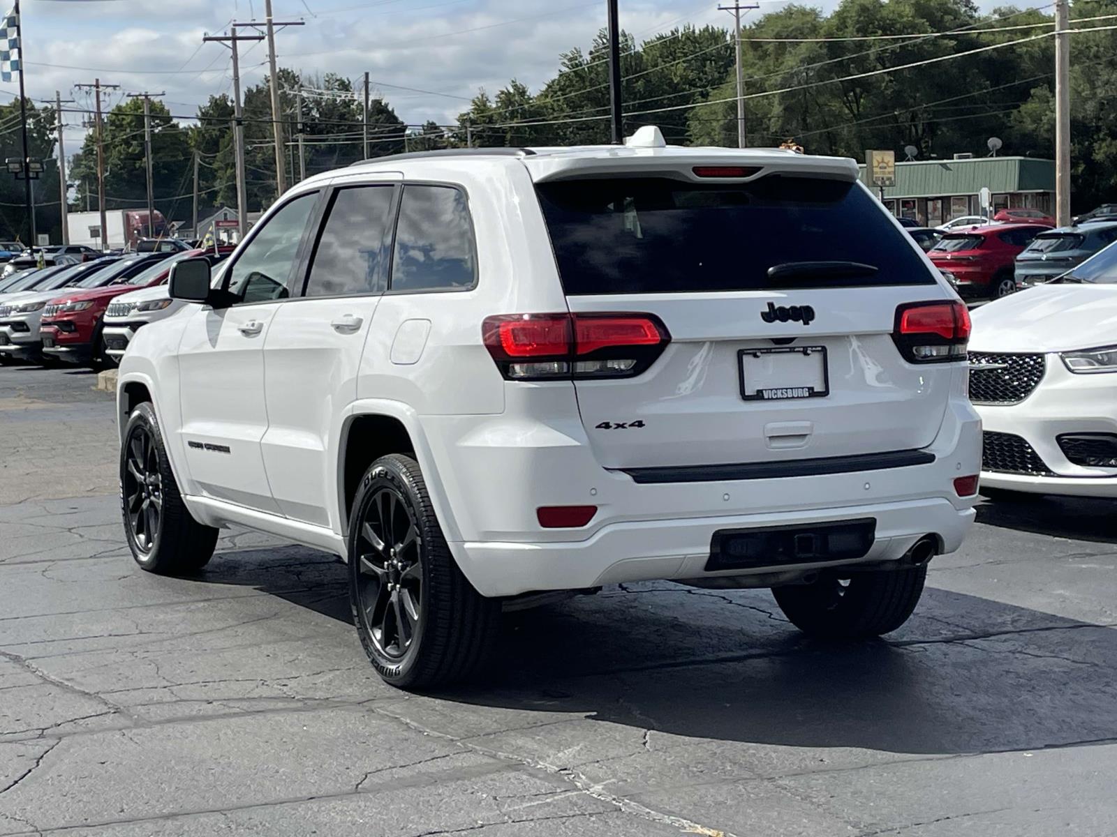 2021 Jeep Grand Cherokee Laredo X 2