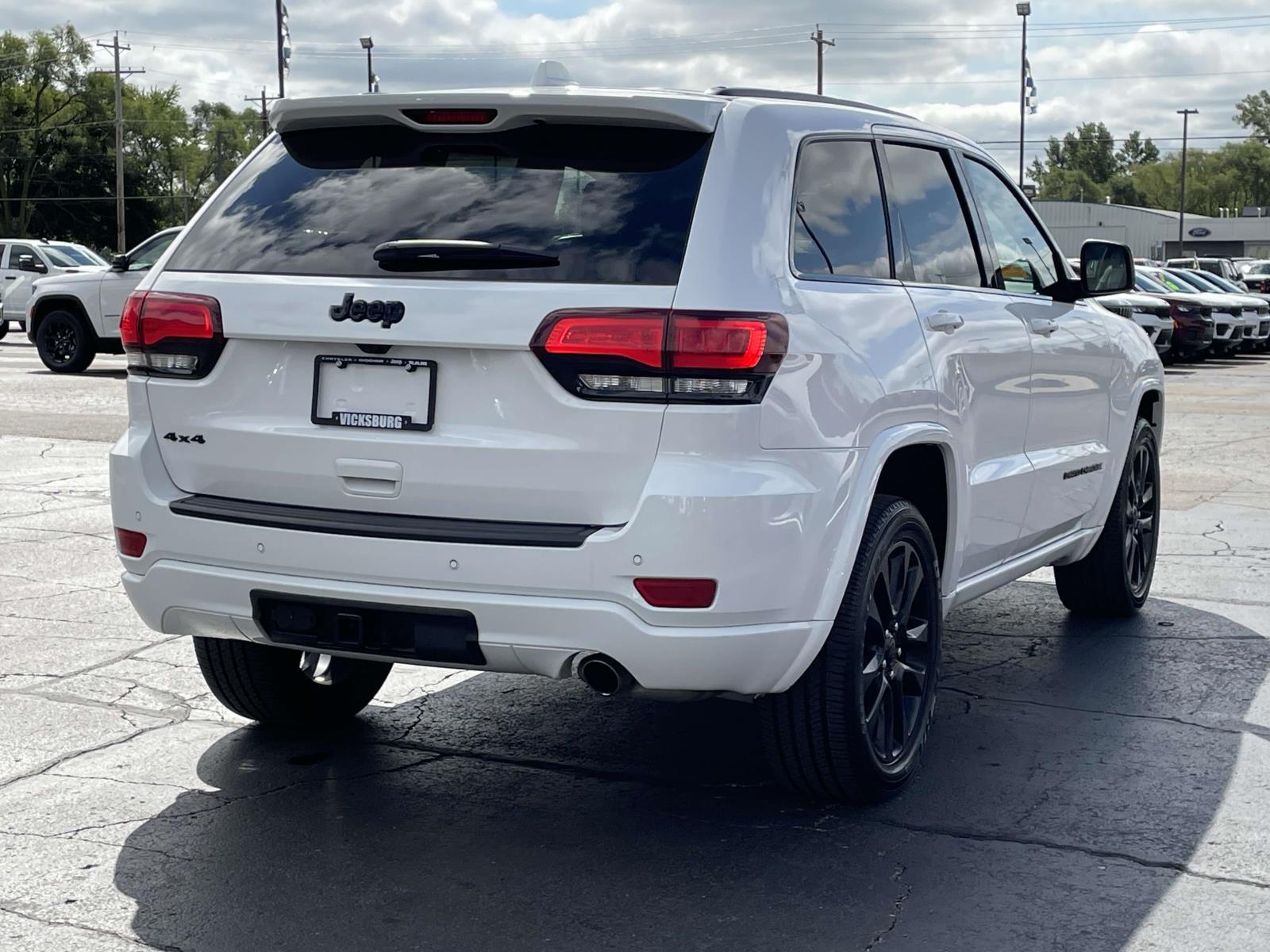 2021 Jeep Grand Cherokee Laredo X 32