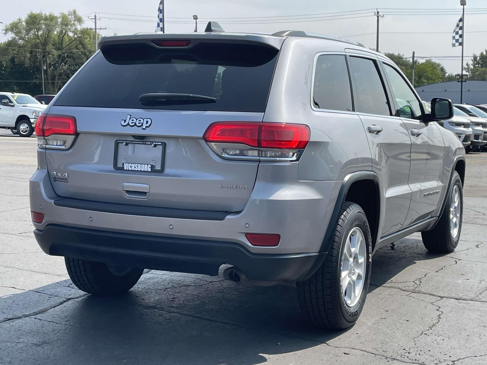 2017 Jeep Grand Cherokee Laredo 27