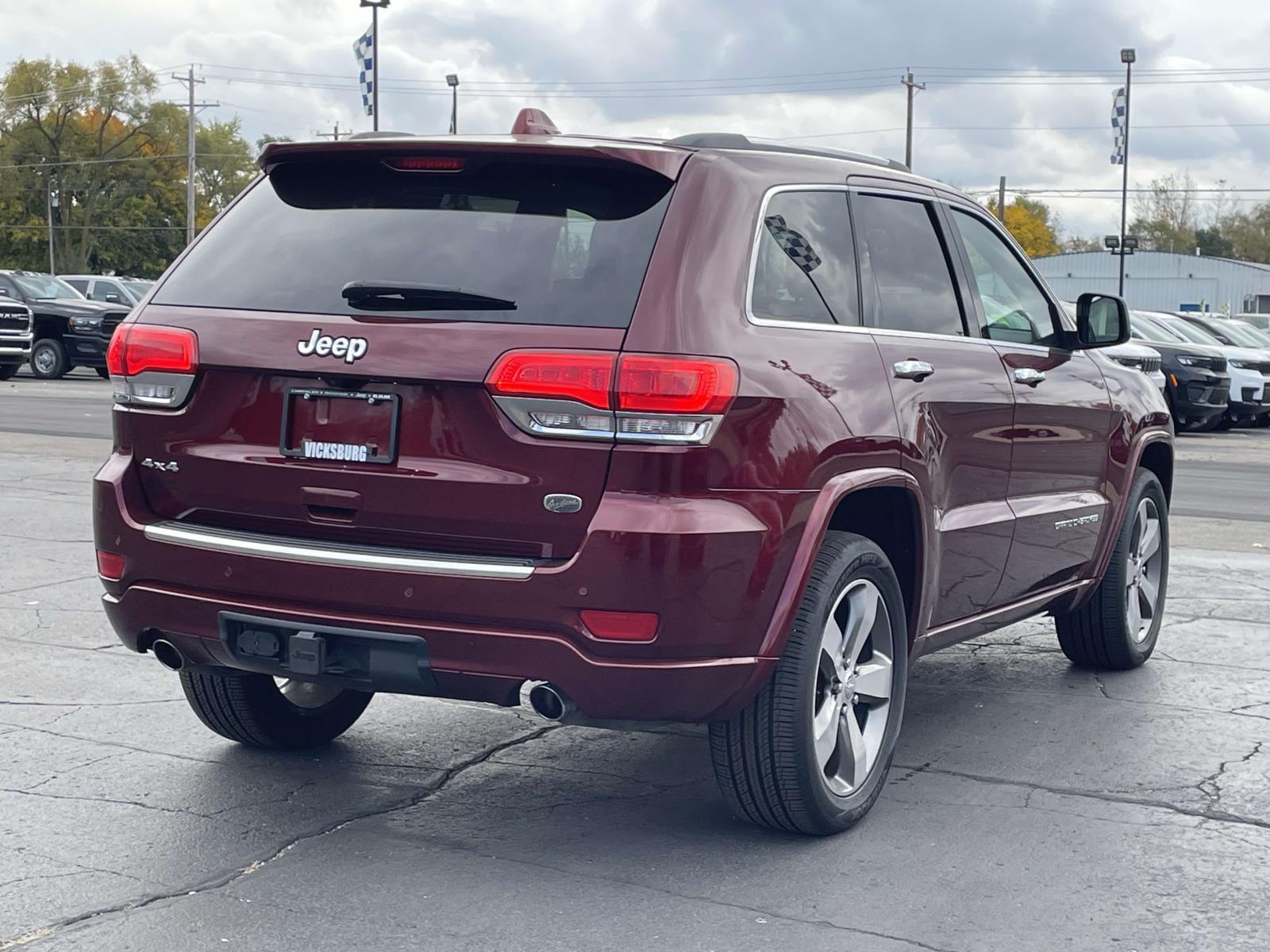 2016 Jeep Grand Cherokee Overland 35