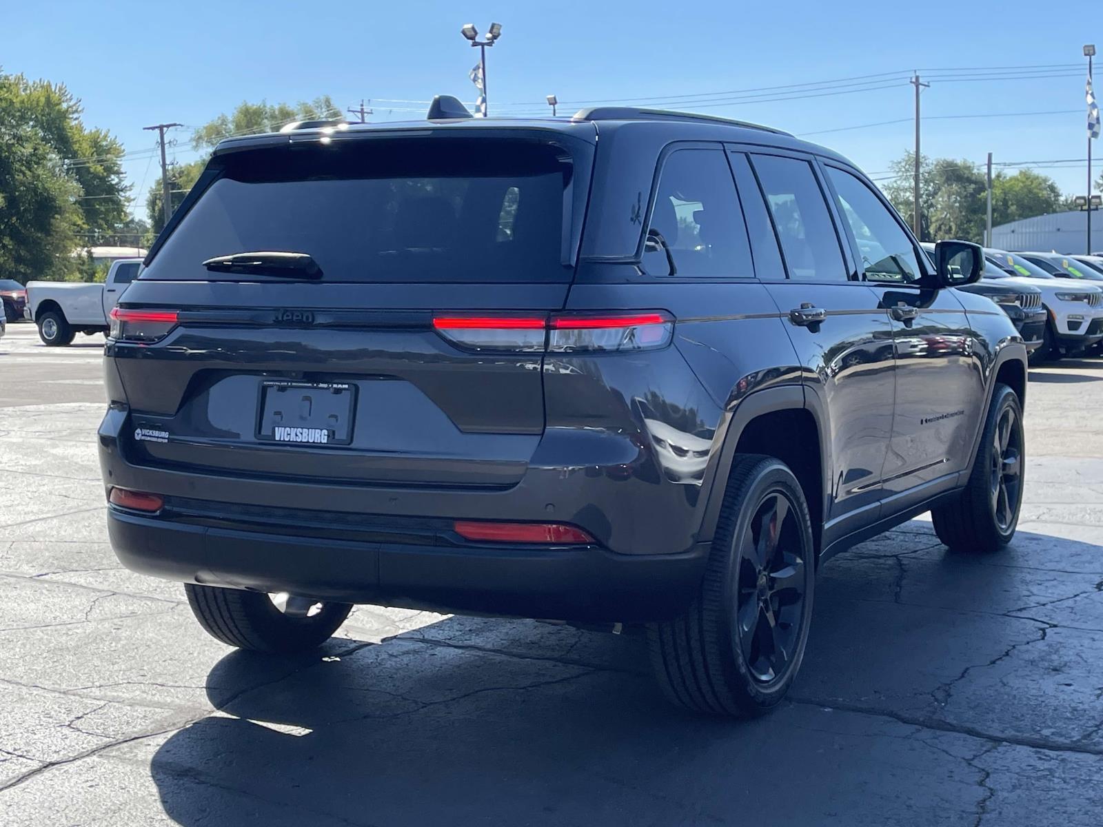 2022 Jeep Grand Cherokee Altitude 30