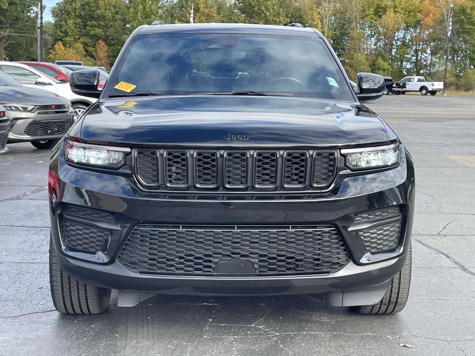 2022 Jeep Grand Cherokee Altitude 27