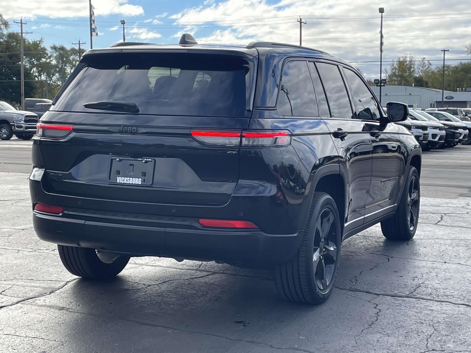 2022 Jeep Grand Cherokee Altitude 30