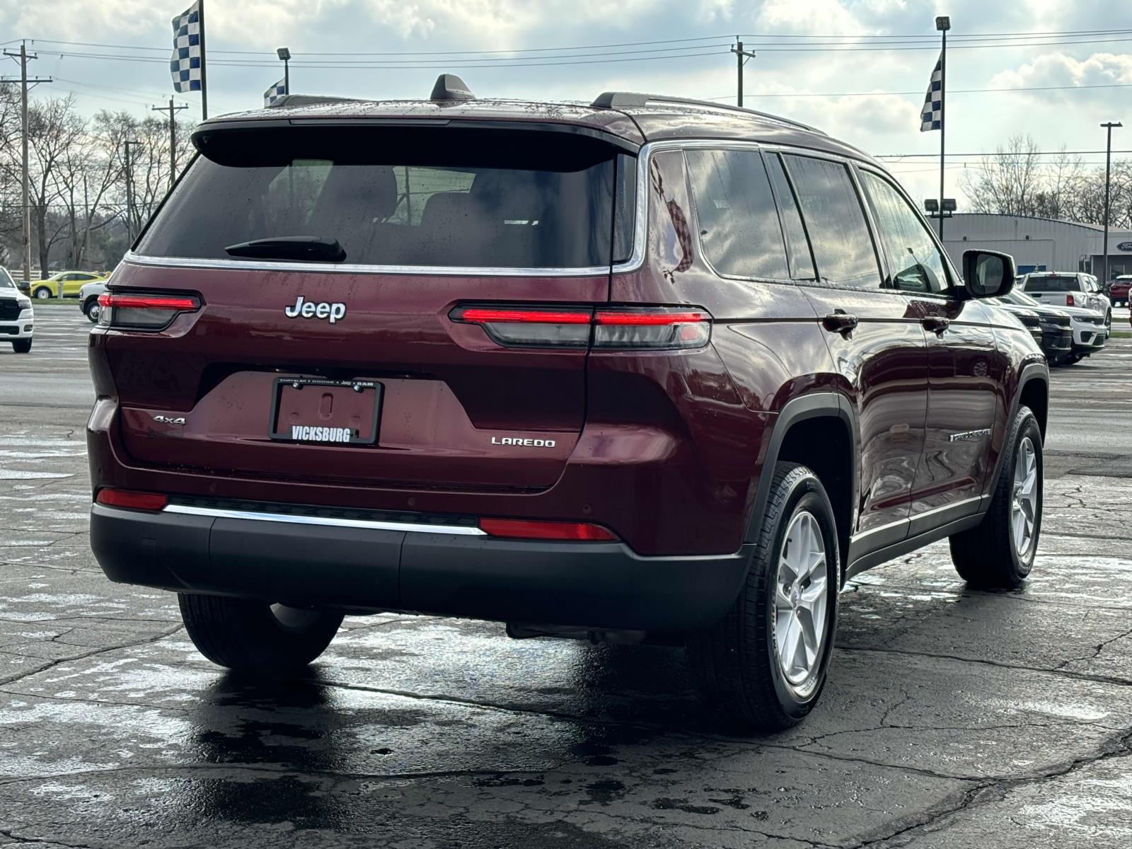 2023 Jeep Grand Cherokee L Laredo 30