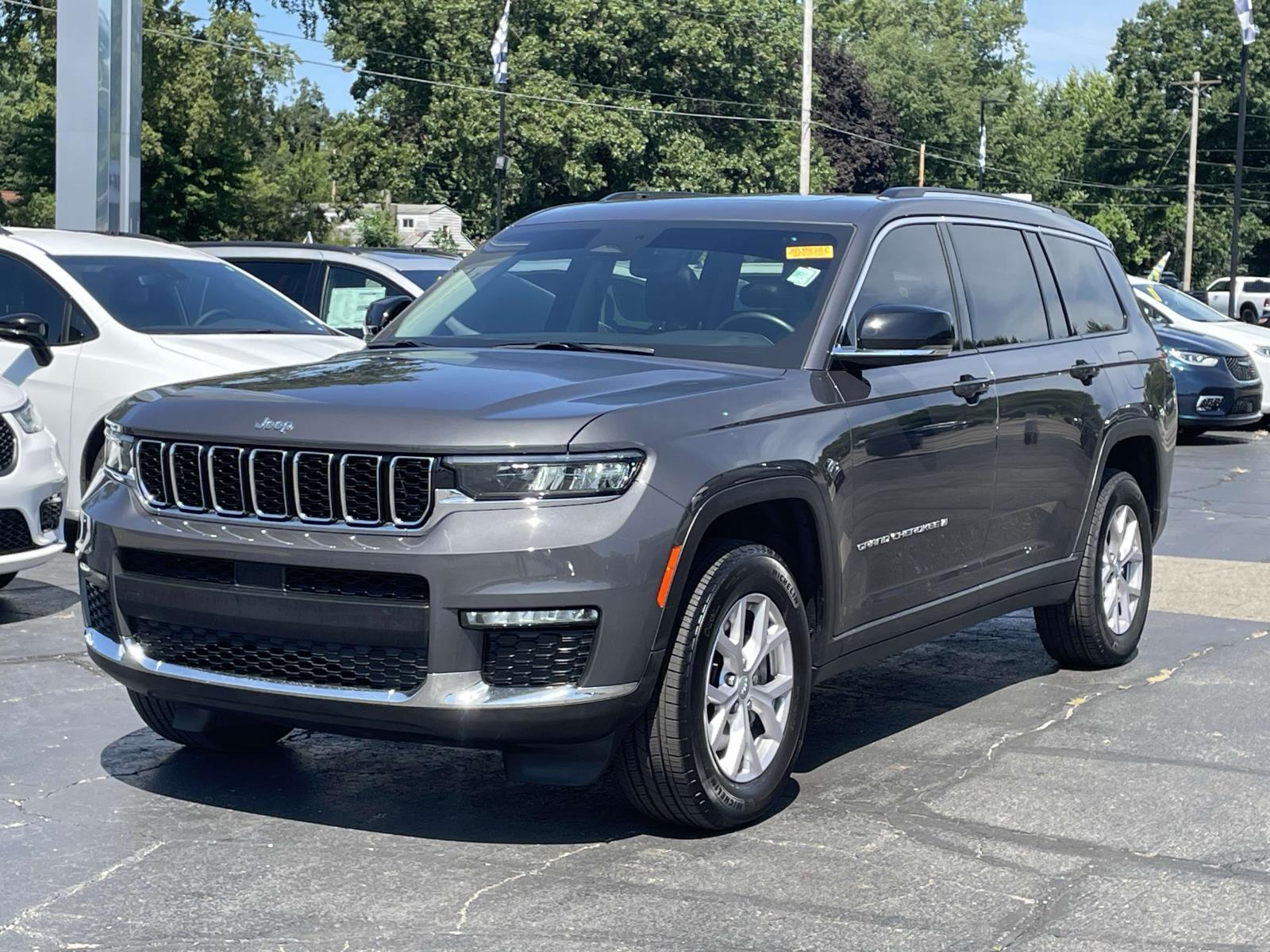 2022 Jeep Grand Cherokee L Limited 29