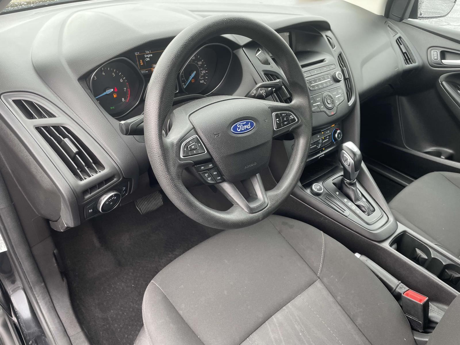 2015 Ford Focus SE 6