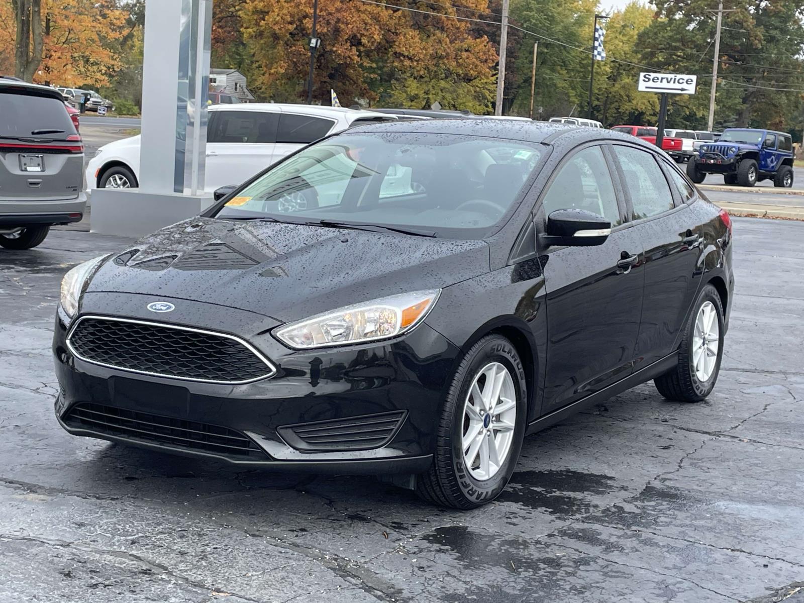 2015 Ford Focus SE 24