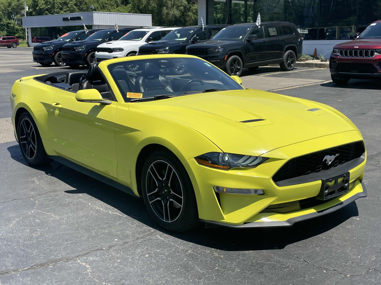 2021 Ford Mustang EcoBoost 25