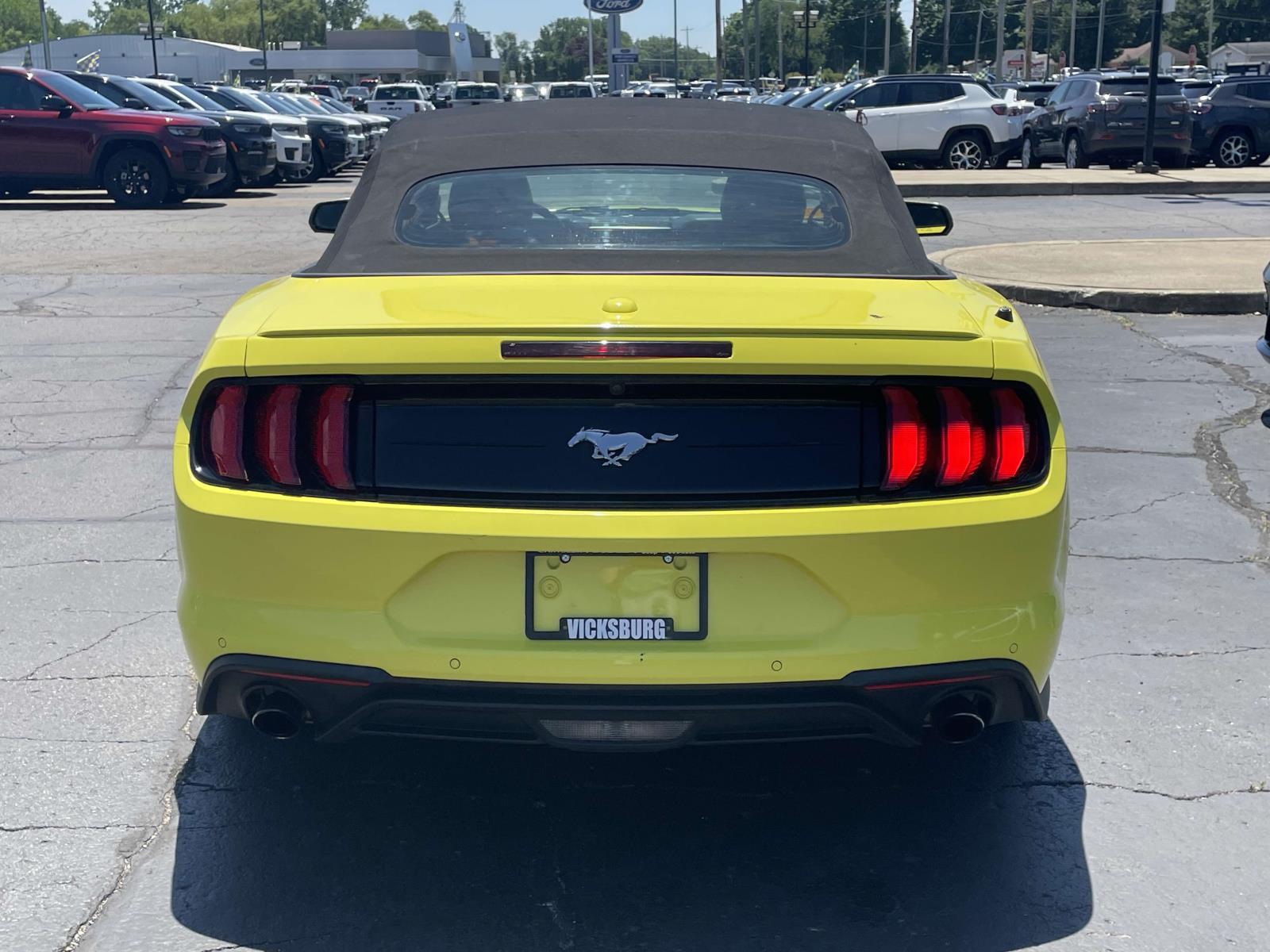 2021 Ford Mustang EcoBoost 31