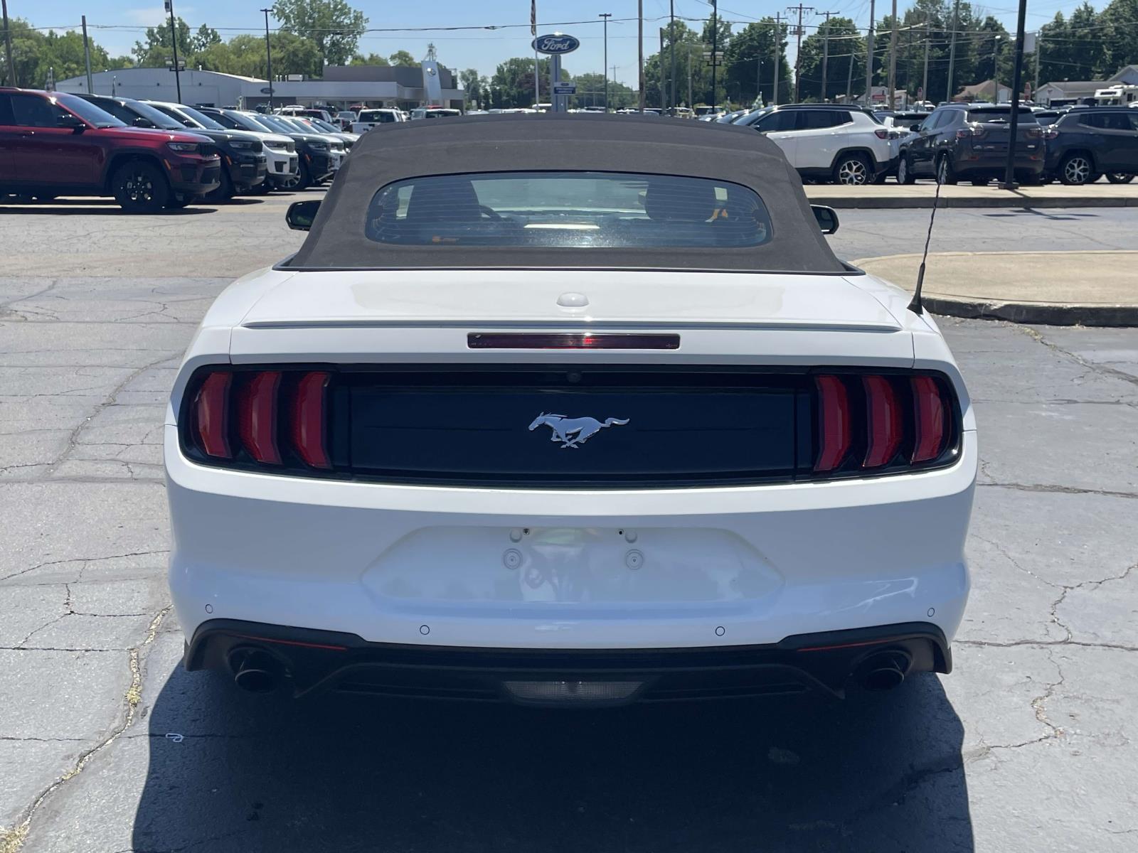 2021 Ford Mustang EcoBoost 23