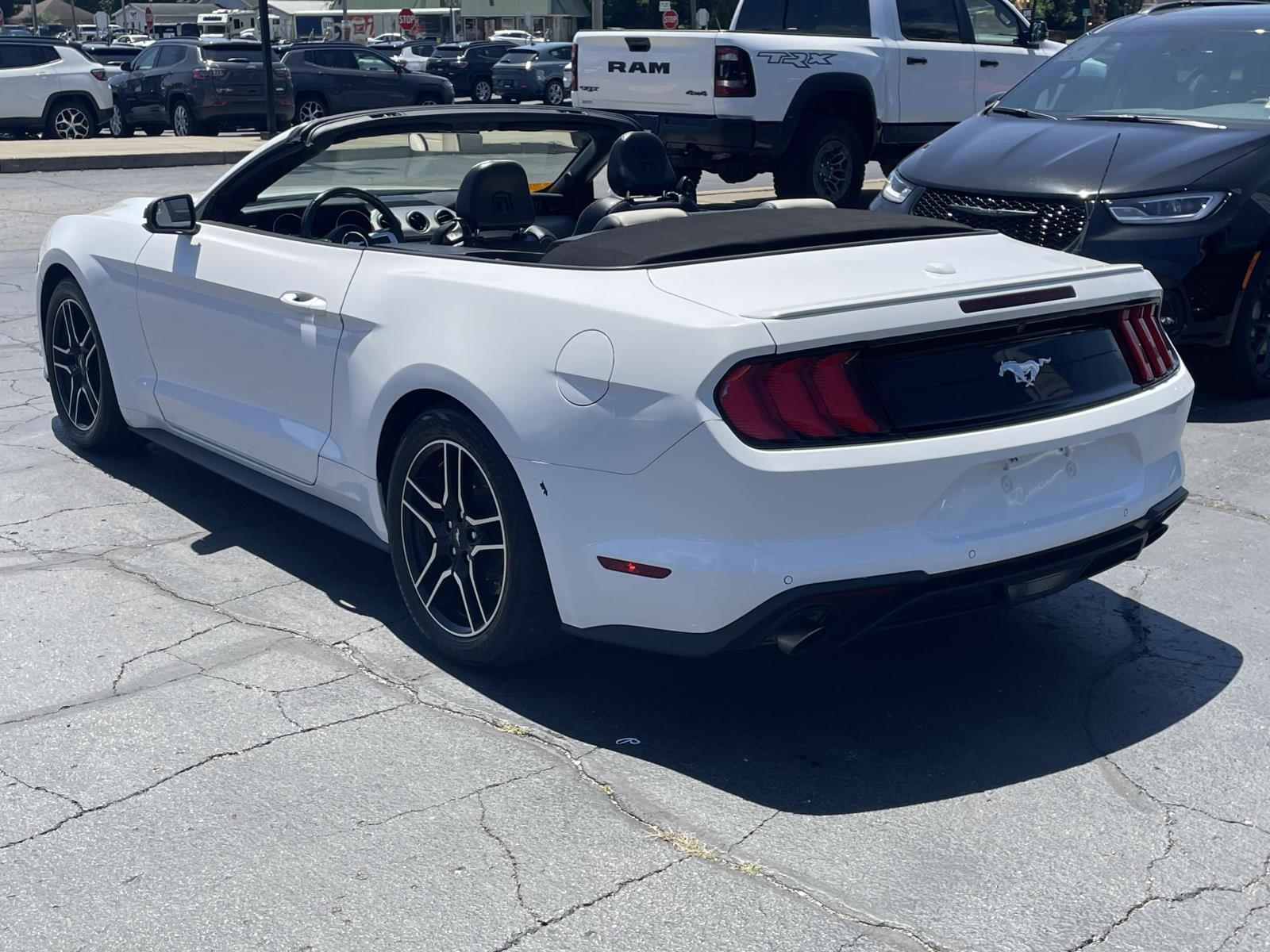 2021 Ford Mustang EcoBoost 28