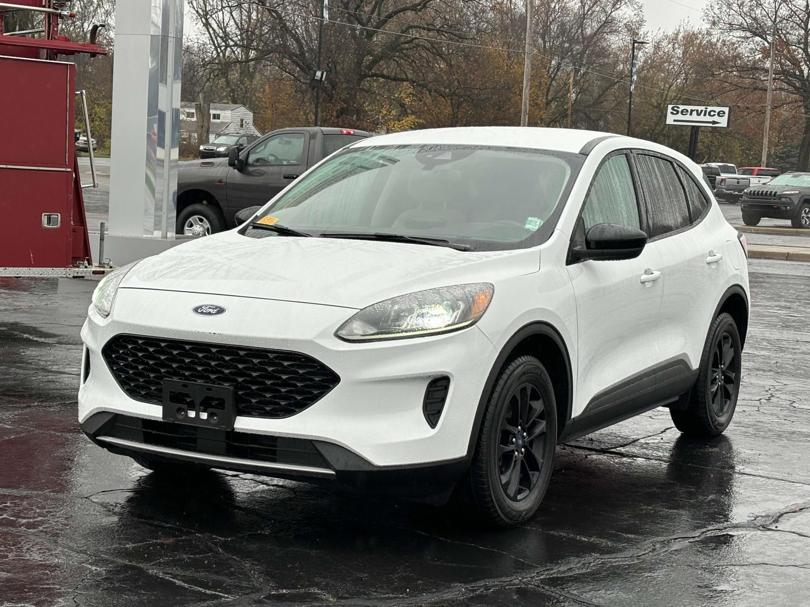 2020 Ford Escape SE Sport Hybrid 26