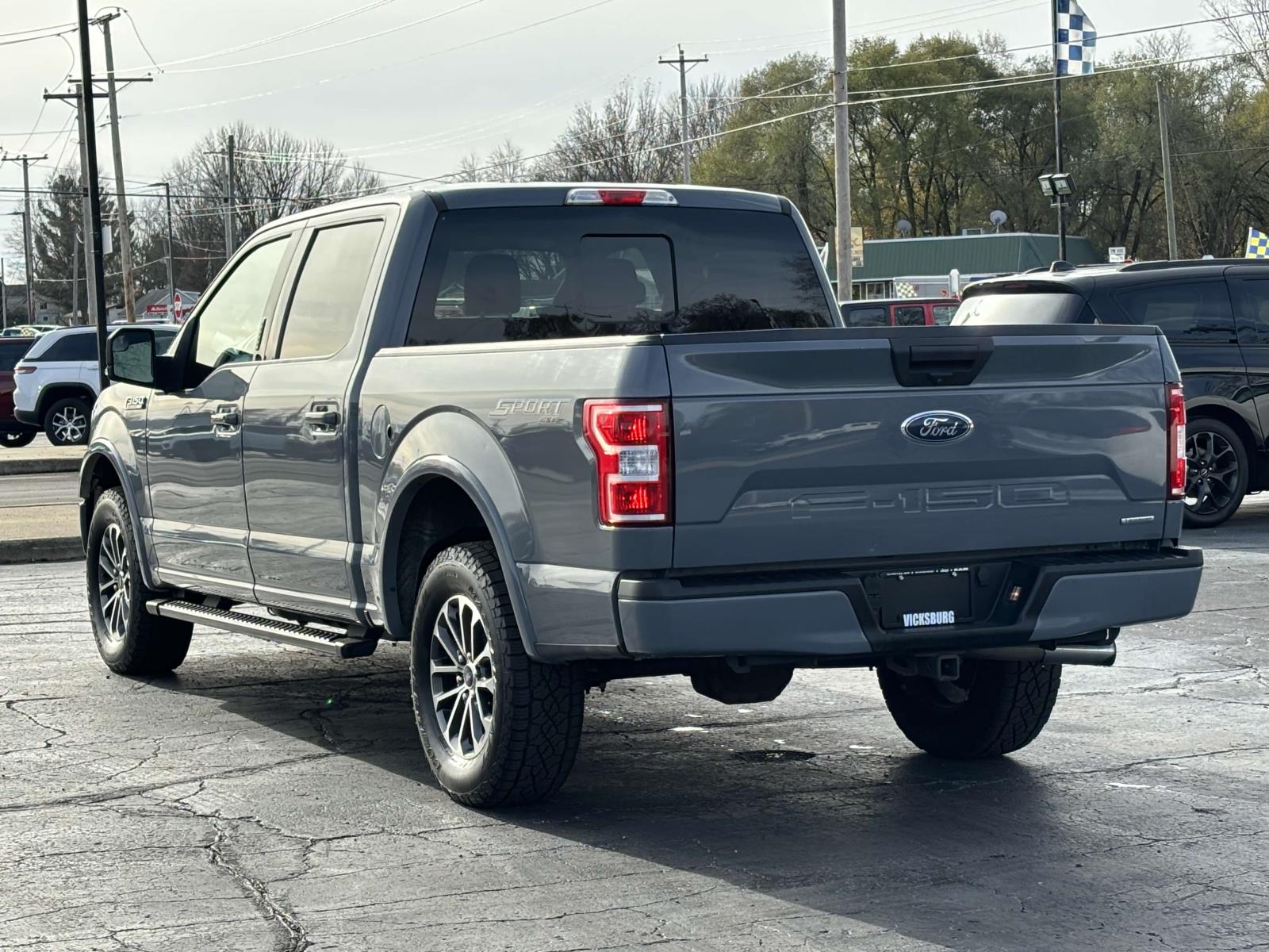 2019 Ford F-150 XLT 2