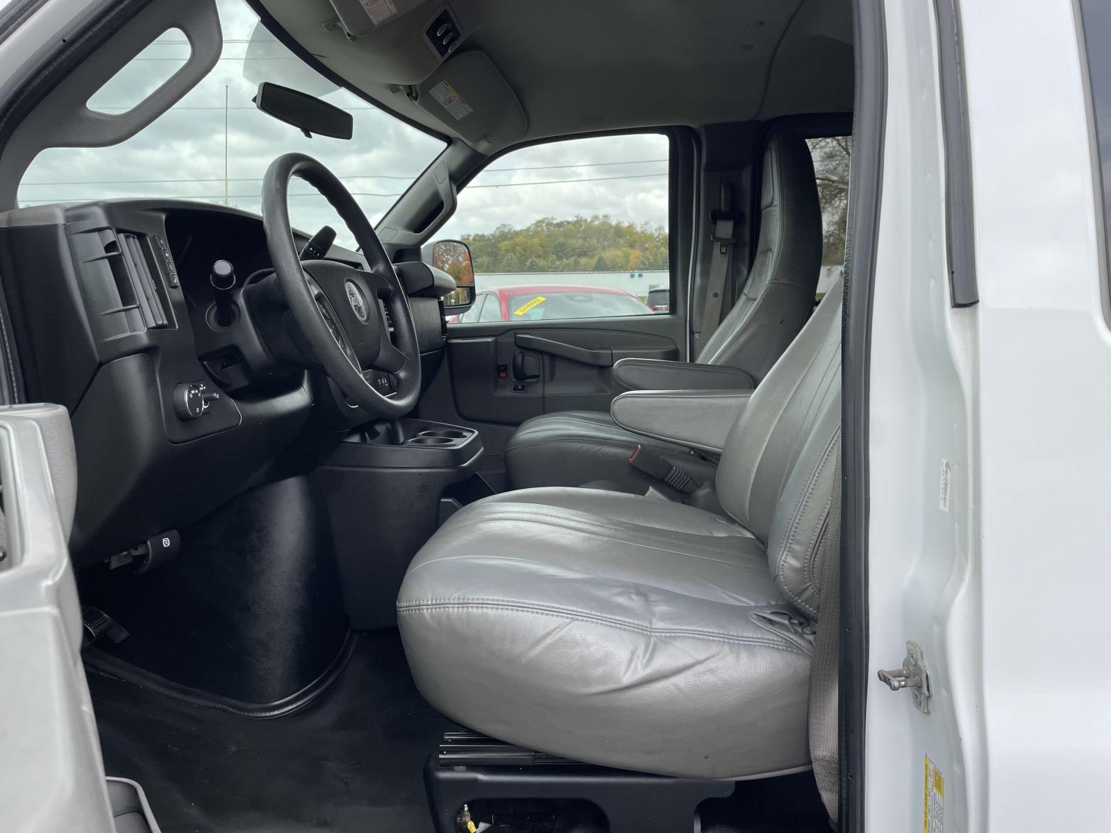 2017 Chevrolet Express Passenger LS 3