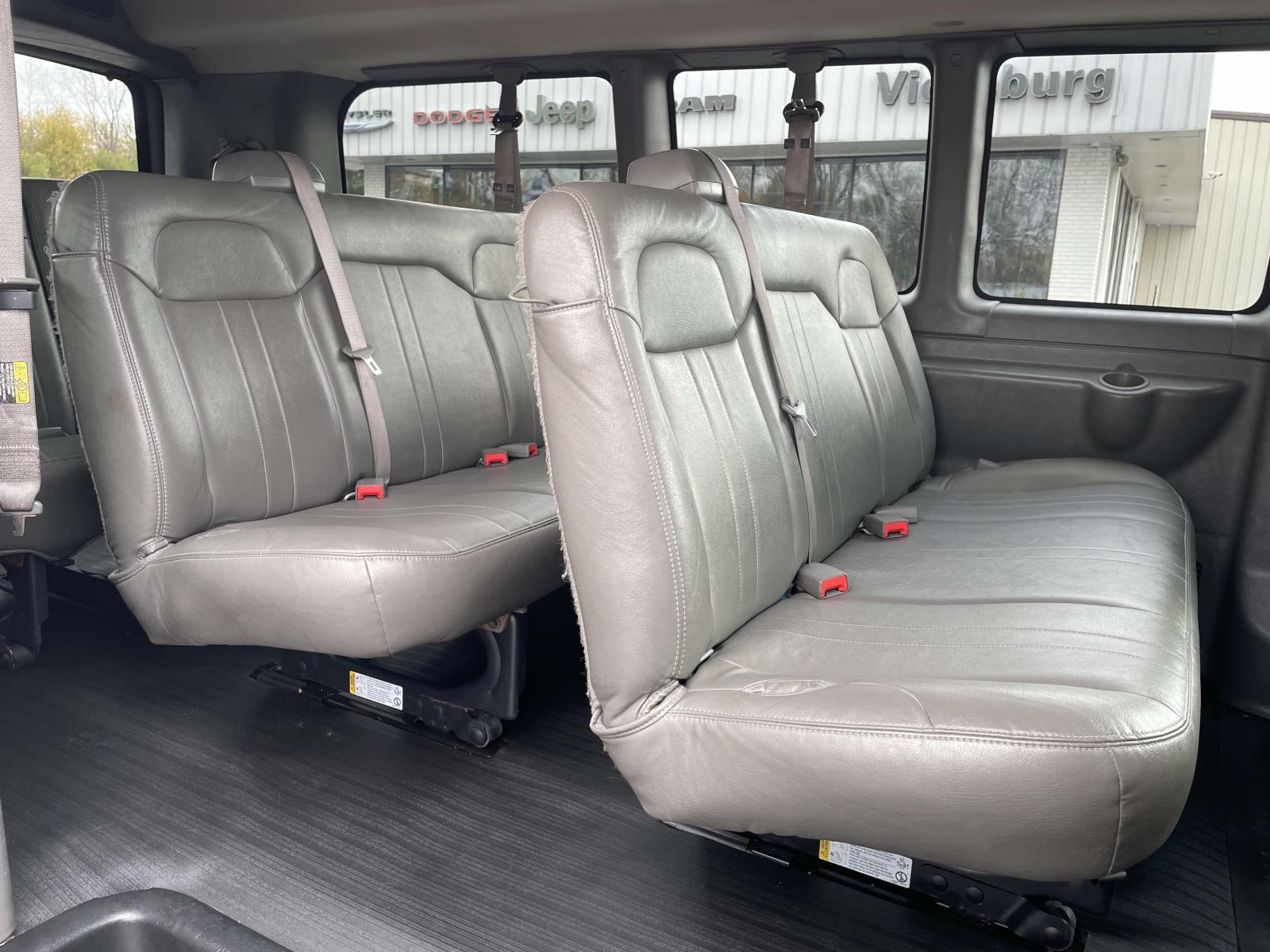 2017 Chevrolet Express Passenger LS 20