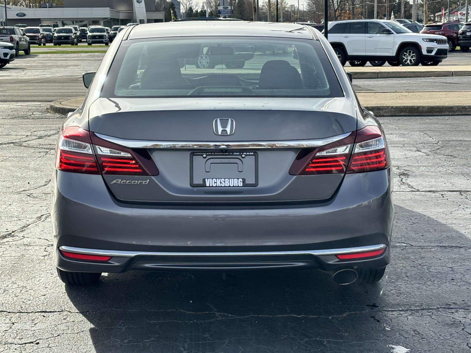 2017 Honda Accord Sedan LX 28