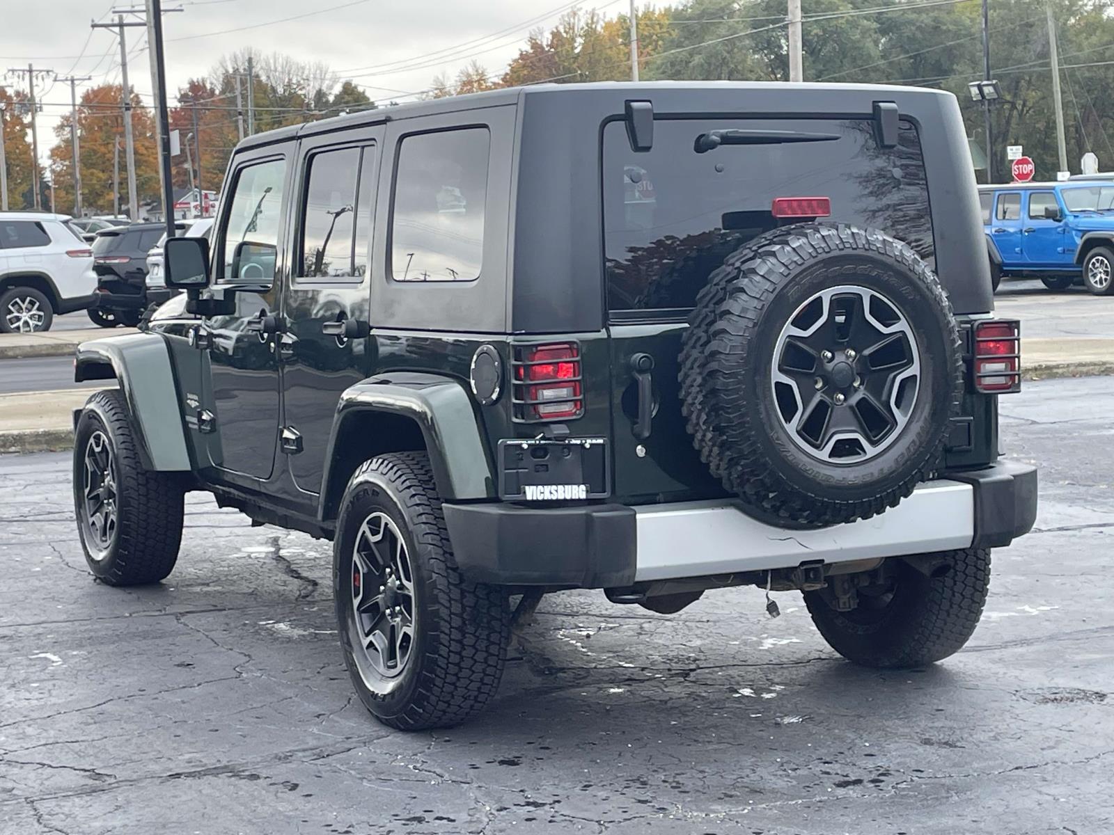 2010 Jeep Wrangler Unlimited Sahara 2