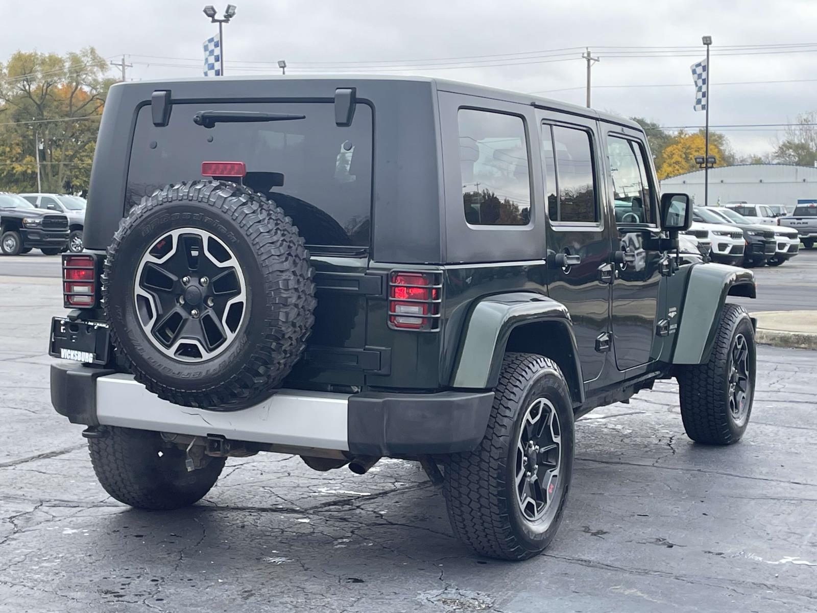 2010 Jeep Wrangler Unlimited Sahara 23