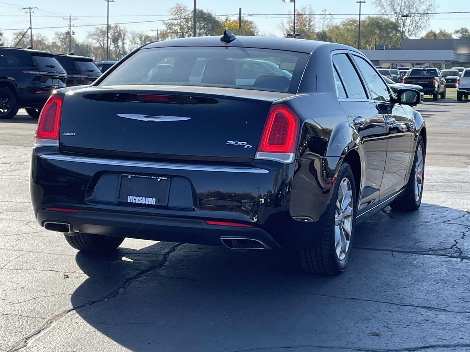 2017 Chrysler 300 300C 34