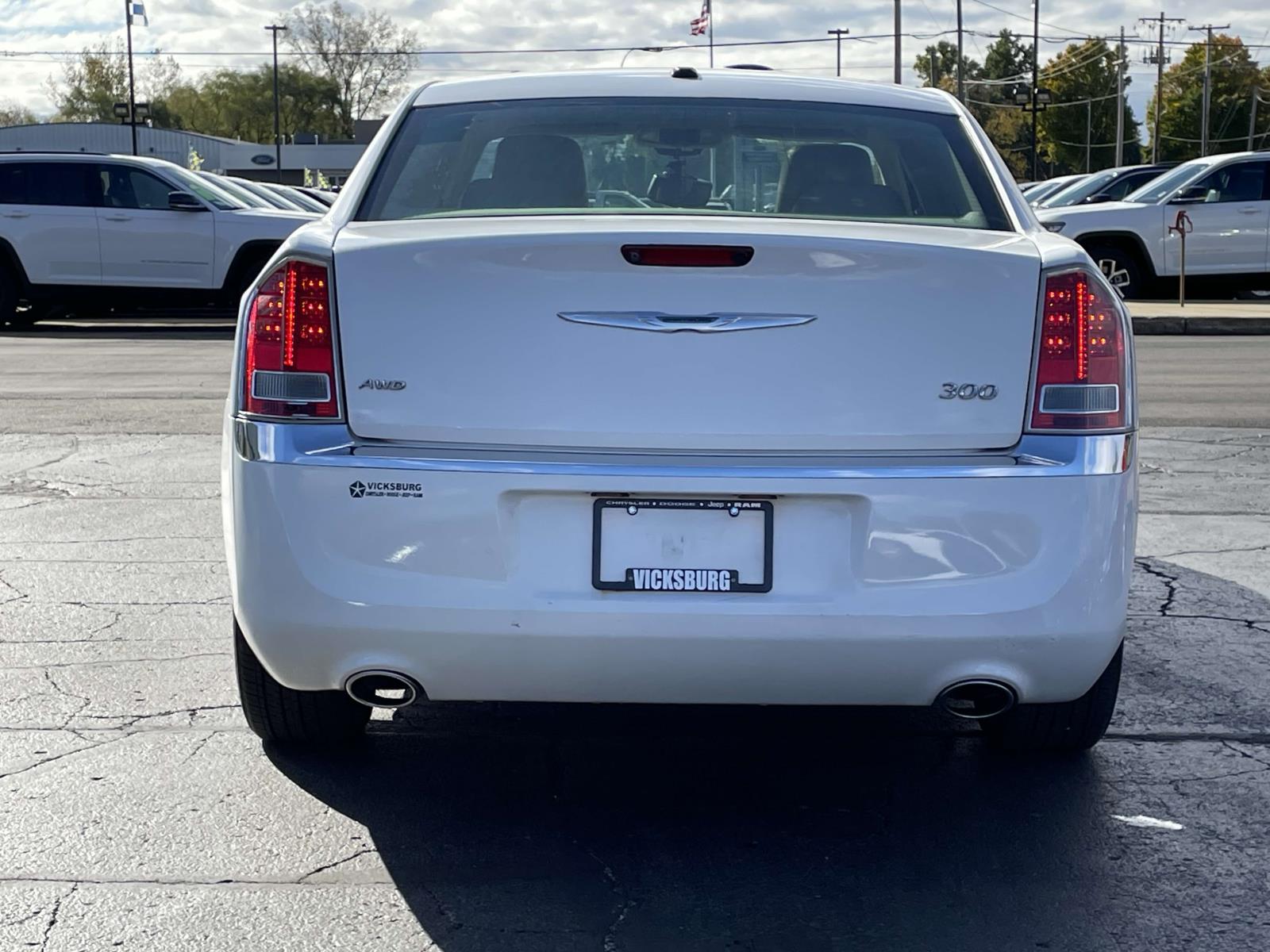 2013 Chrysler 300  31