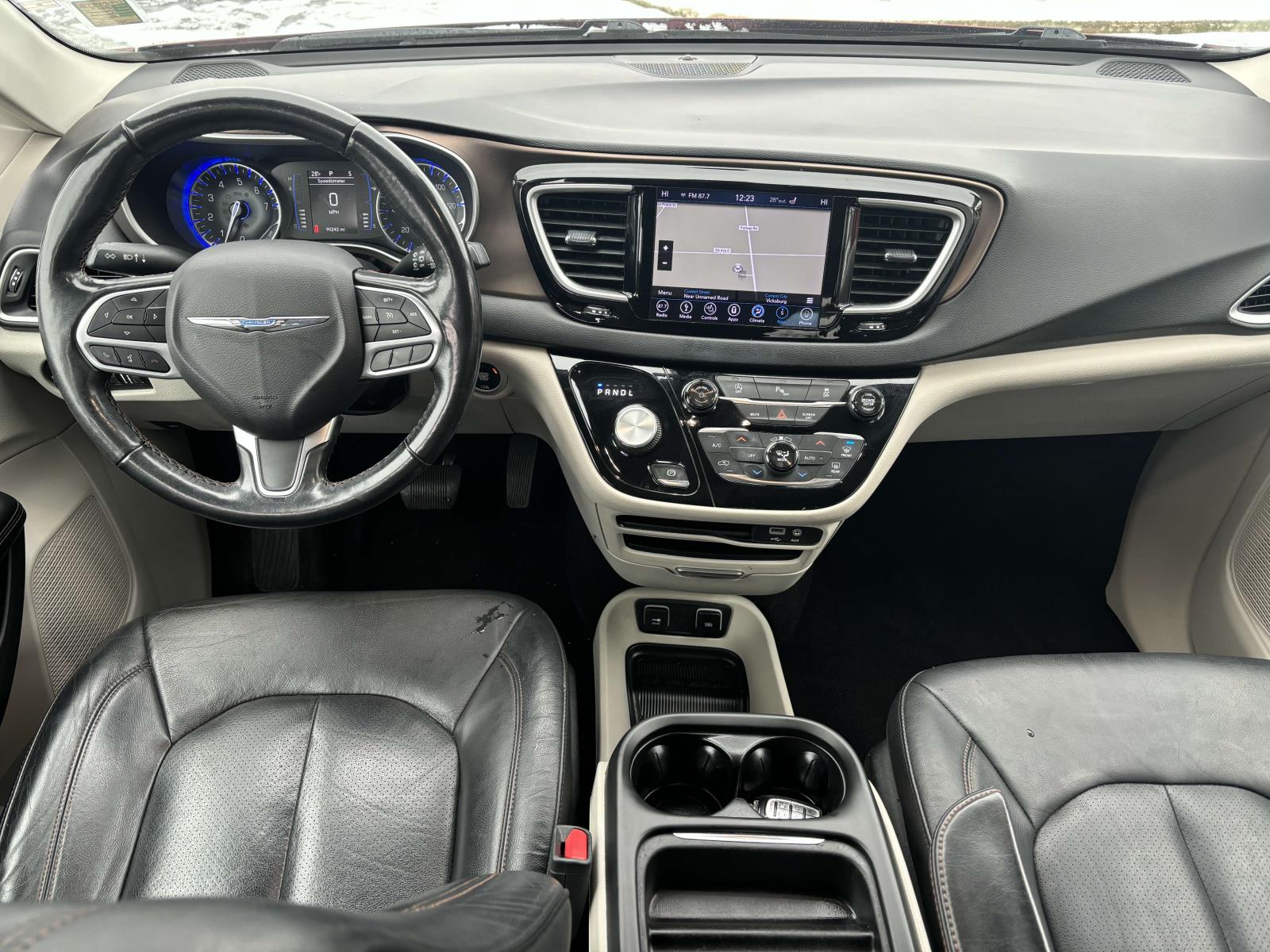 2019 Chrysler Pacifica Touring L 26