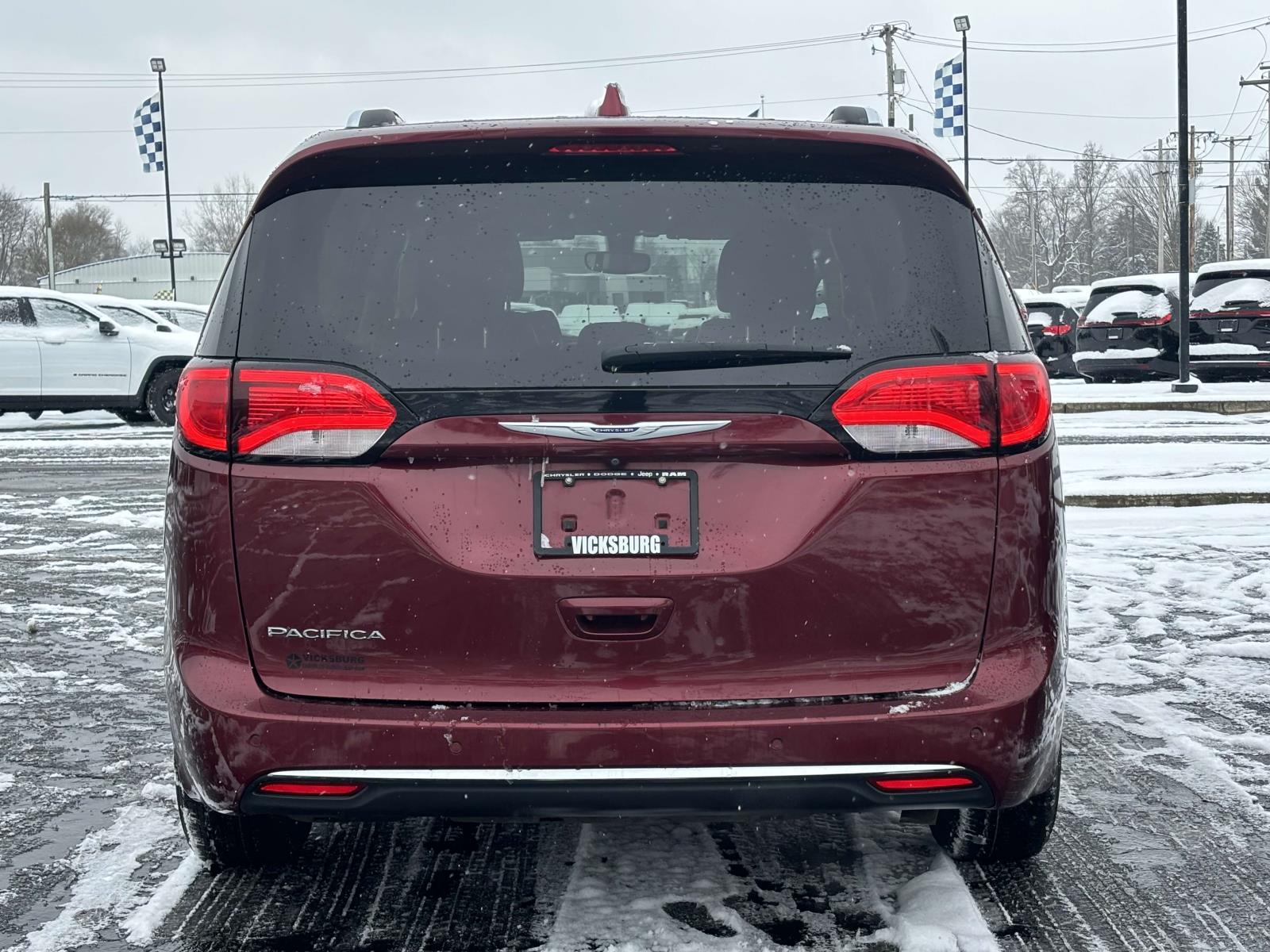 2019 Chrysler Pacifica Touring L 34