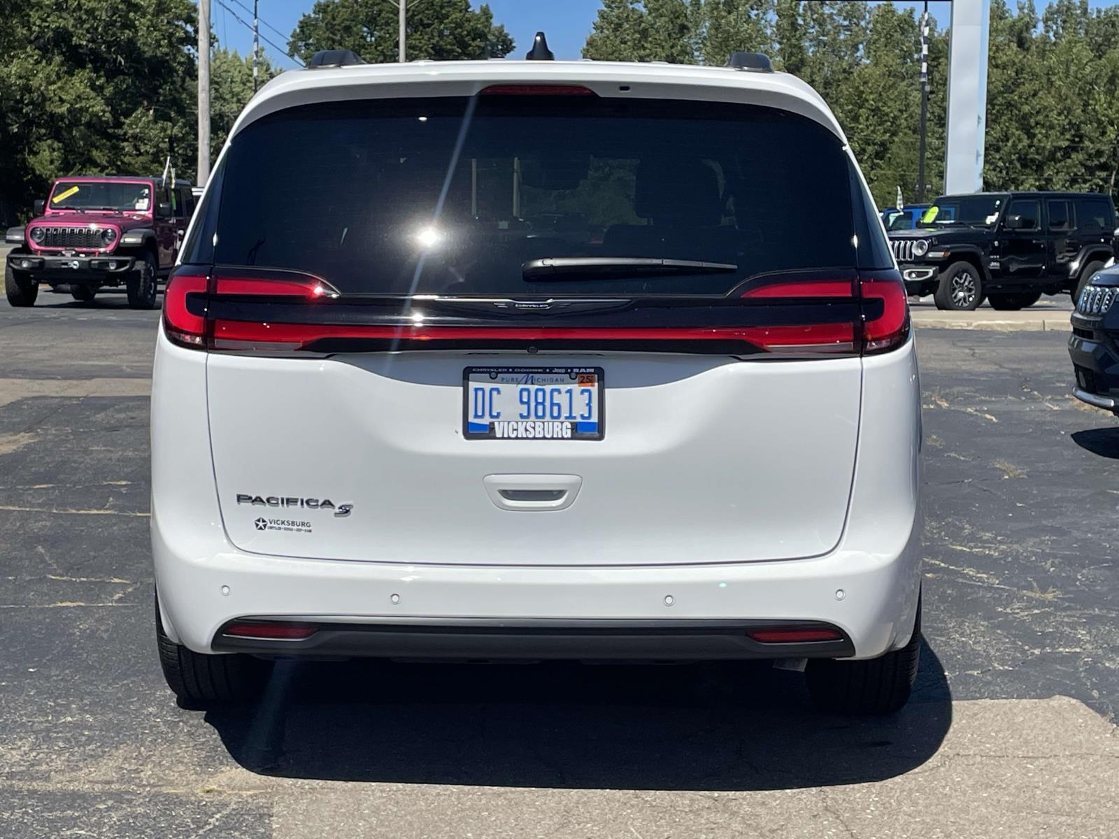 2024 Chrysler Pacifica Touring L 31