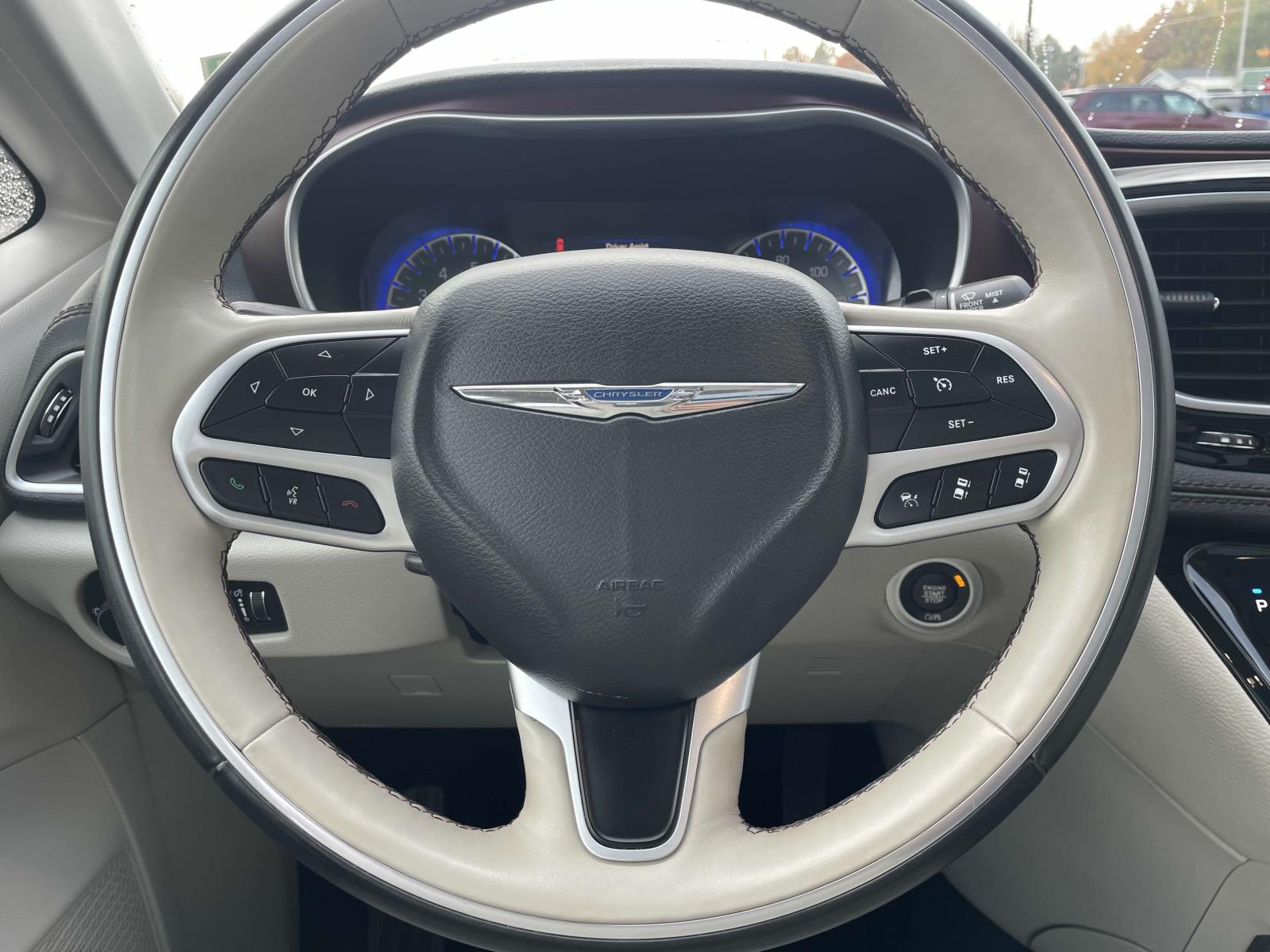 2018 Chrysler Pacifica Limited 31