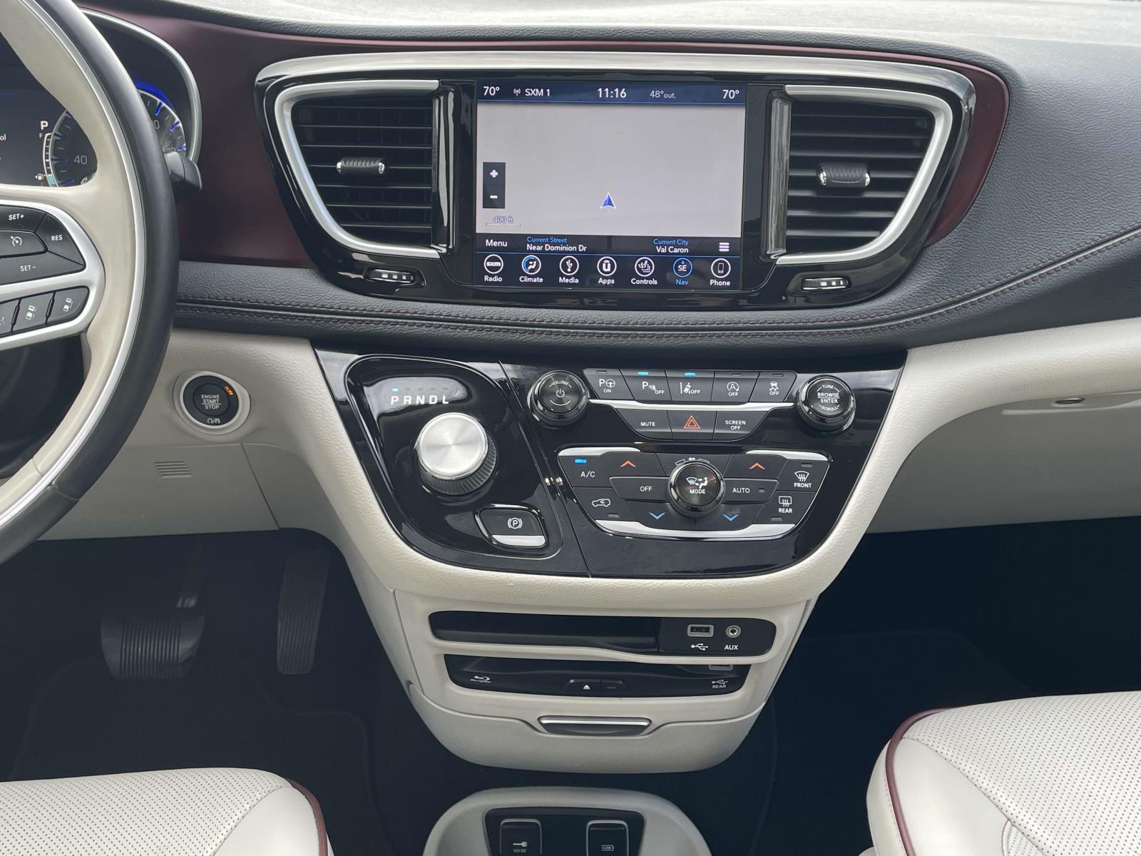 2018 Chrysler Pacifica Limited 32