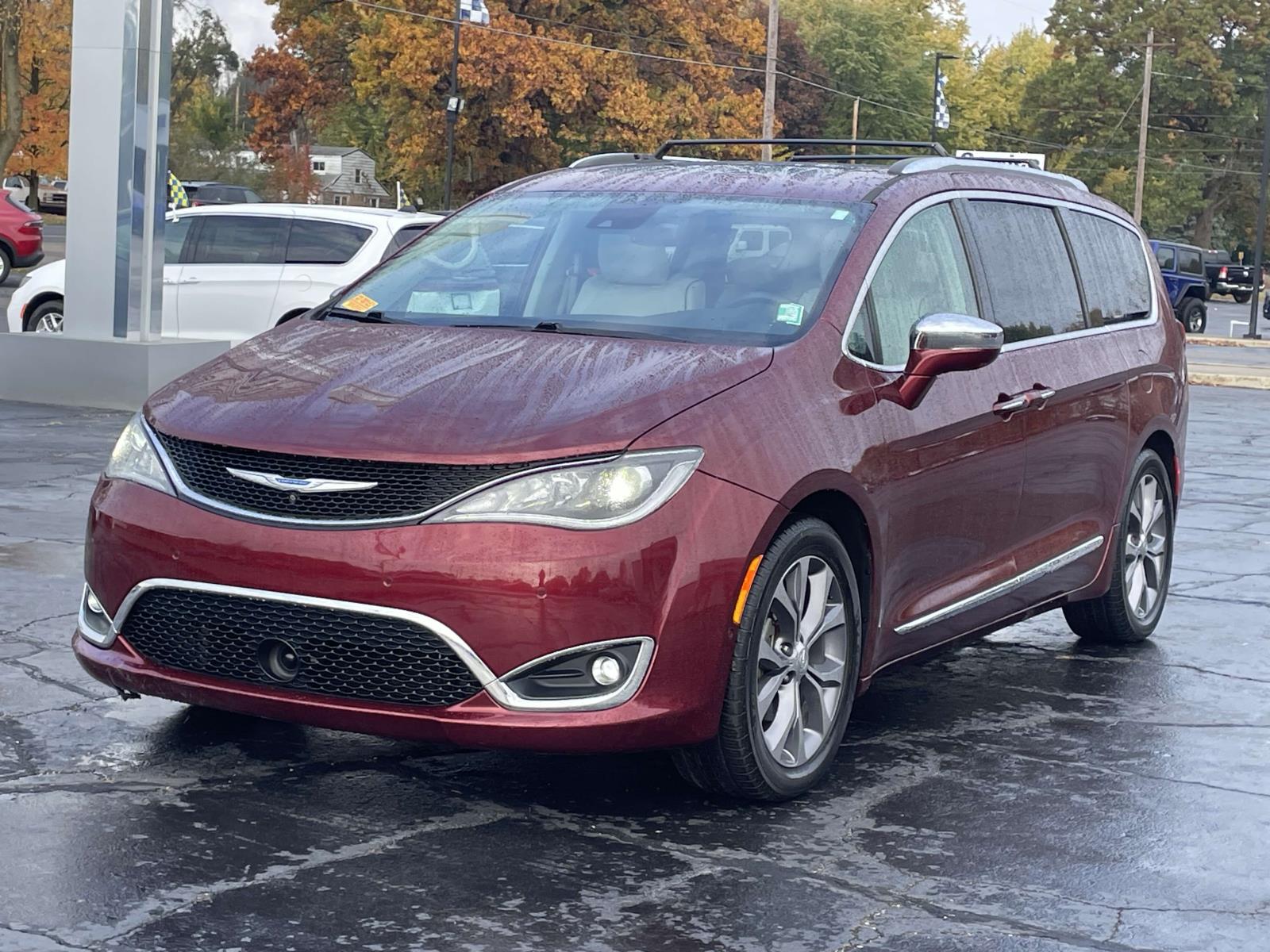 2018 Chrysler Pacifica Limited 33