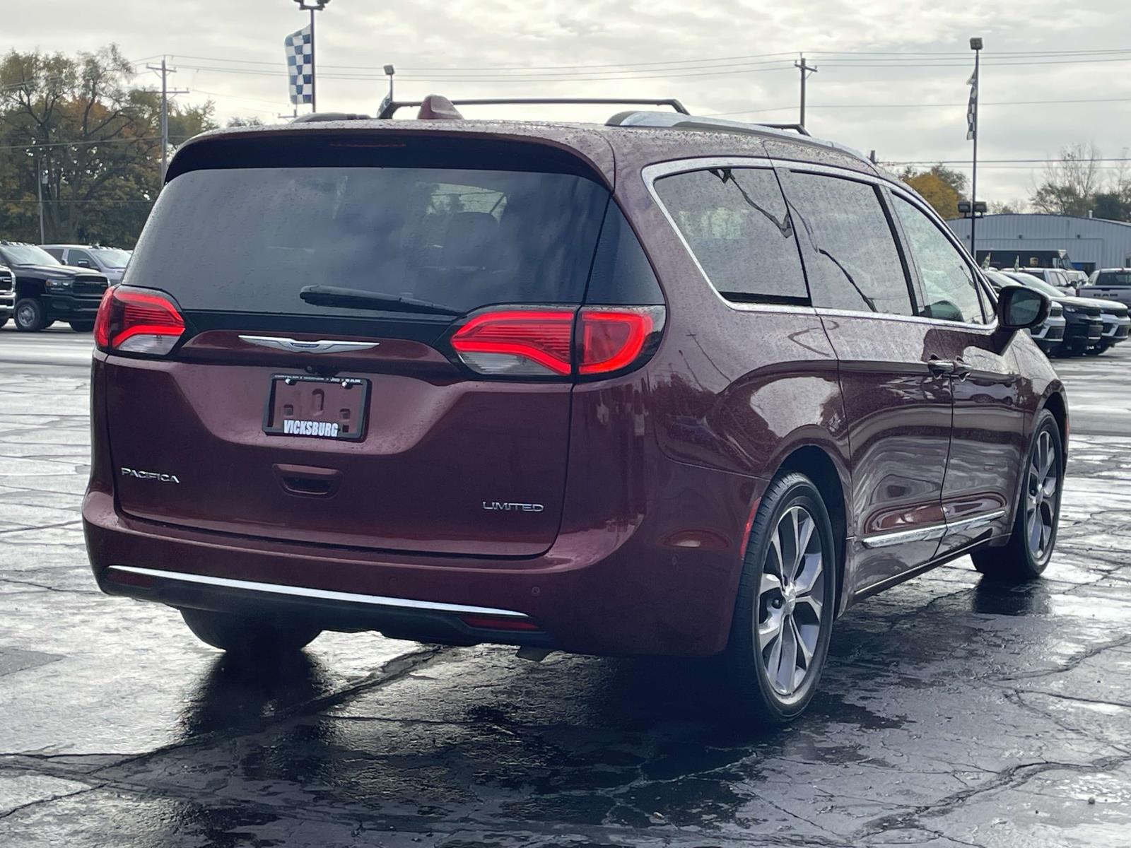 2018 Chrysler Pacifica Limited 37