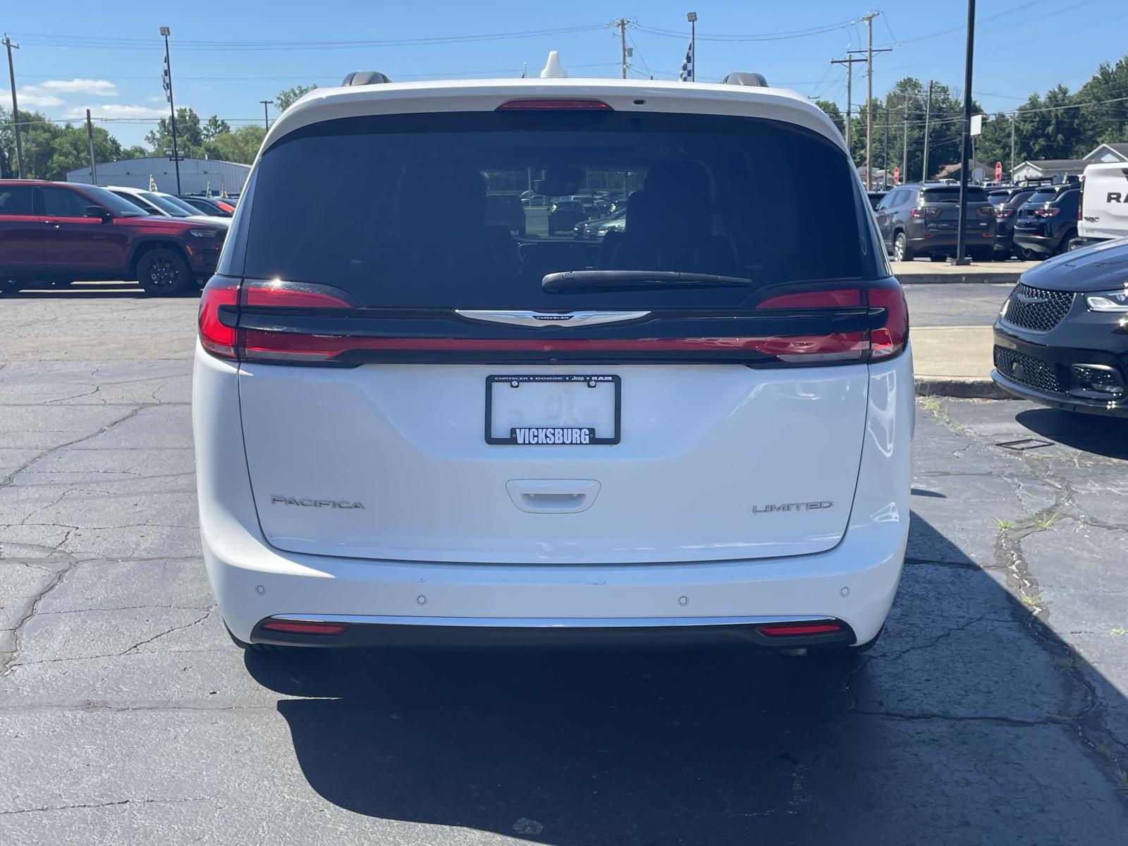 2022 Chrysler Pacifica Limited 29