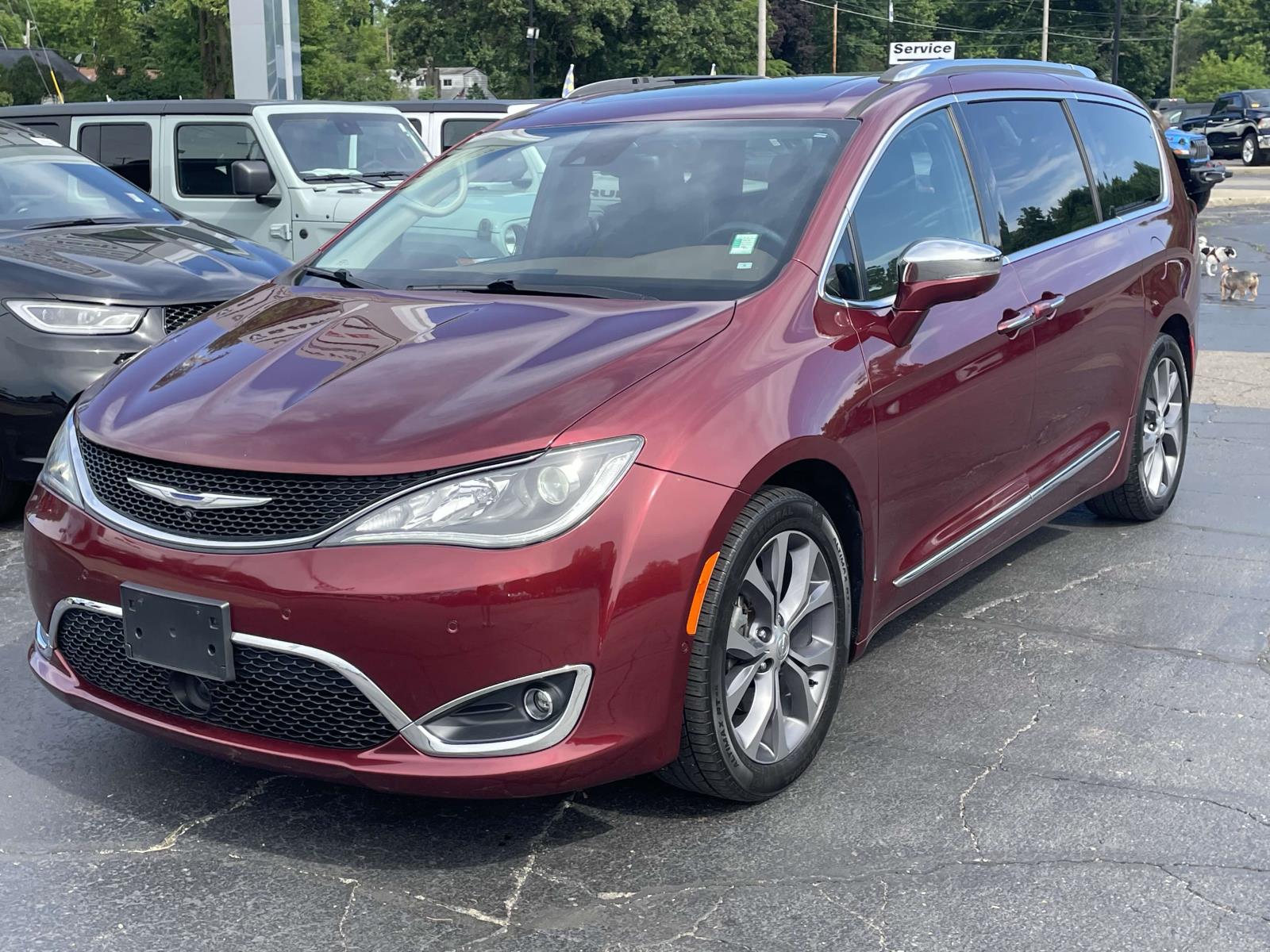 2018 Chrysler Pacifica Limited 23
