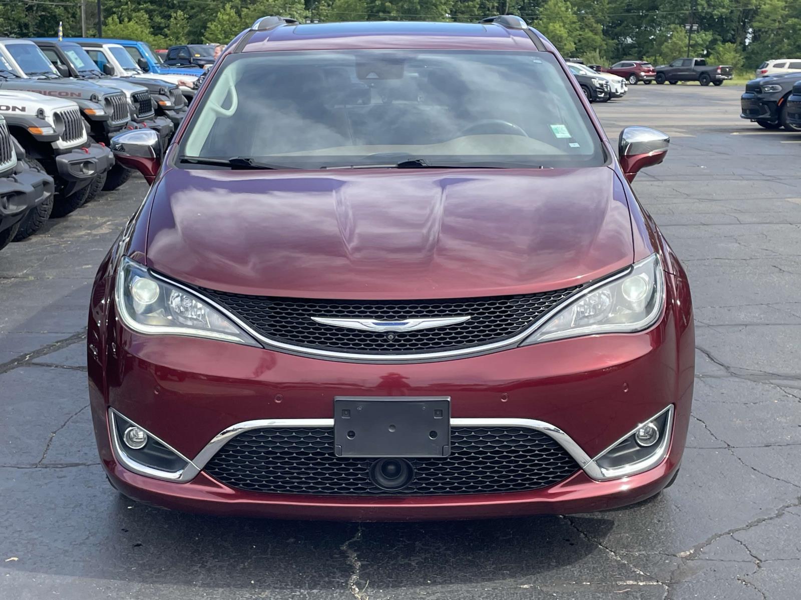 2018 Chrysler Pacifica Limited 24
