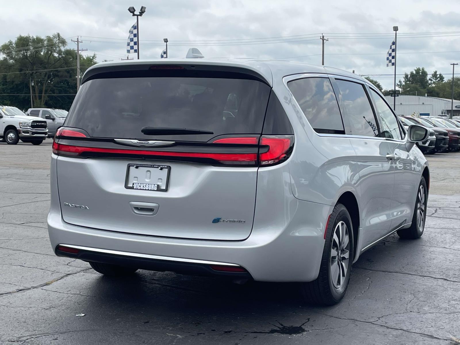 2022 Chrysler Pacifica Hybrid Touring L 31