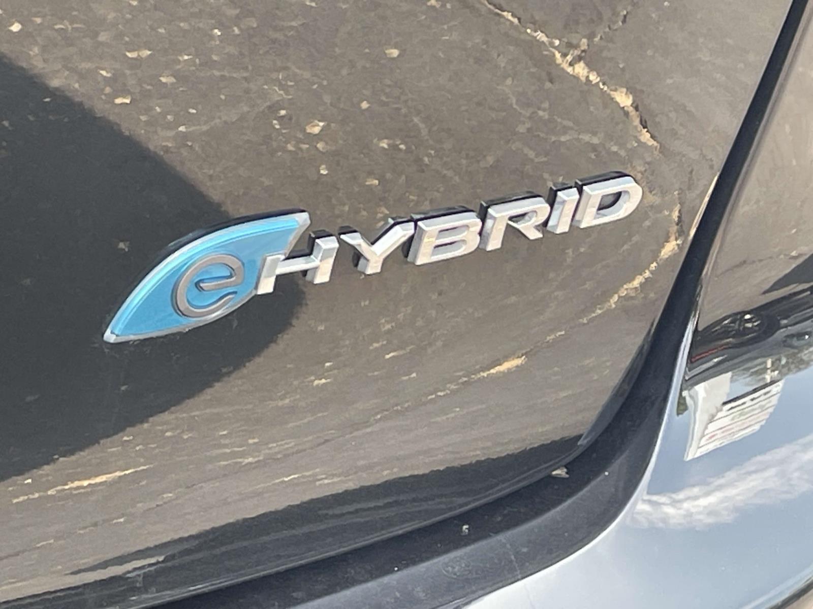 2023 Chrysler Pacifica Hybrid Limited 33